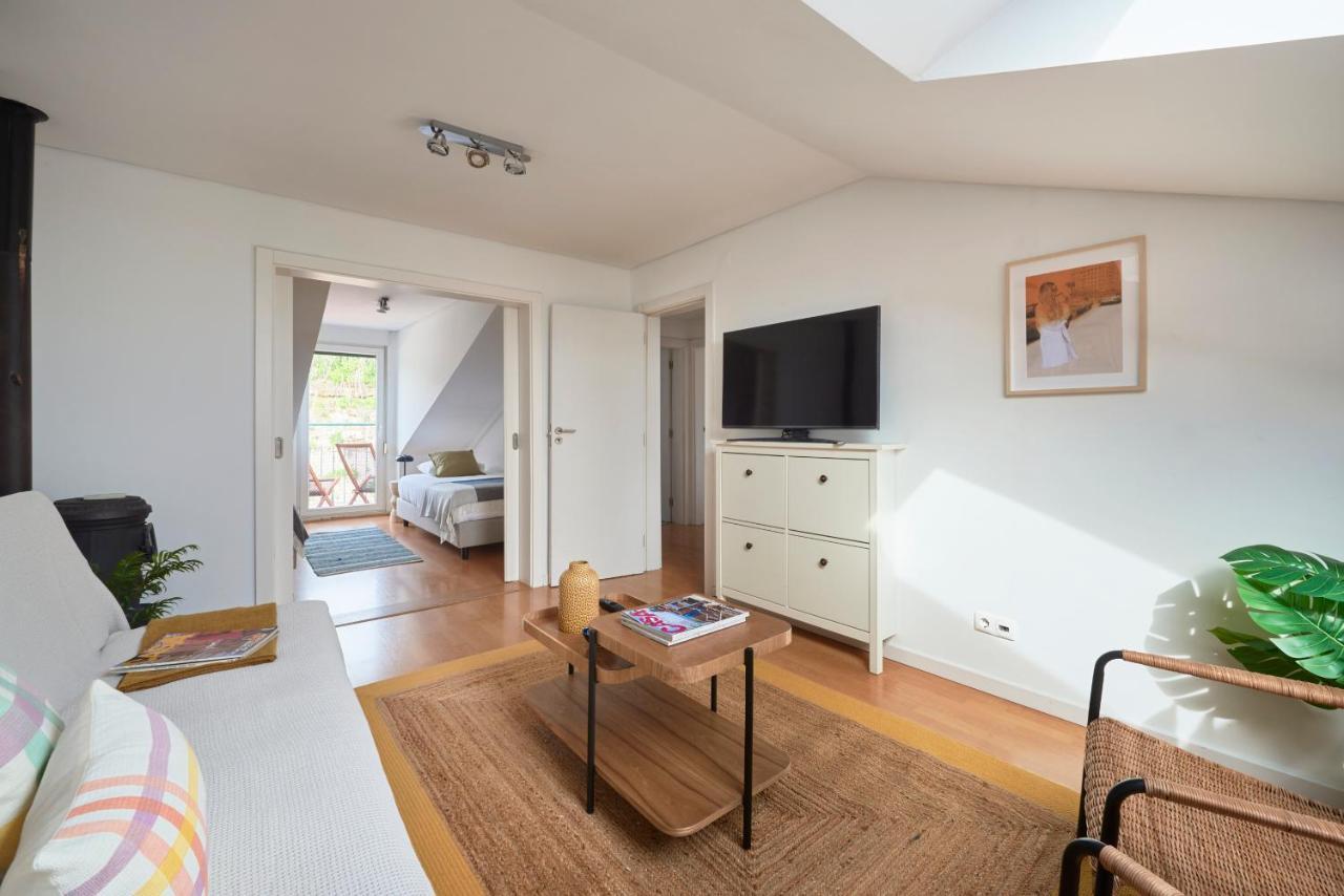 Bright Apt W Balcony, Ac, Parking, By Timecooler Лиссабон Экстерьер фото