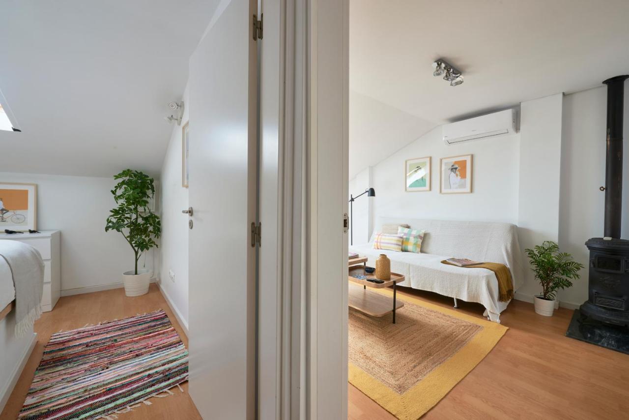 Bright Apt W Balcony, Ac, Parking, By Timecooler Лиссабон Экстерьер фото